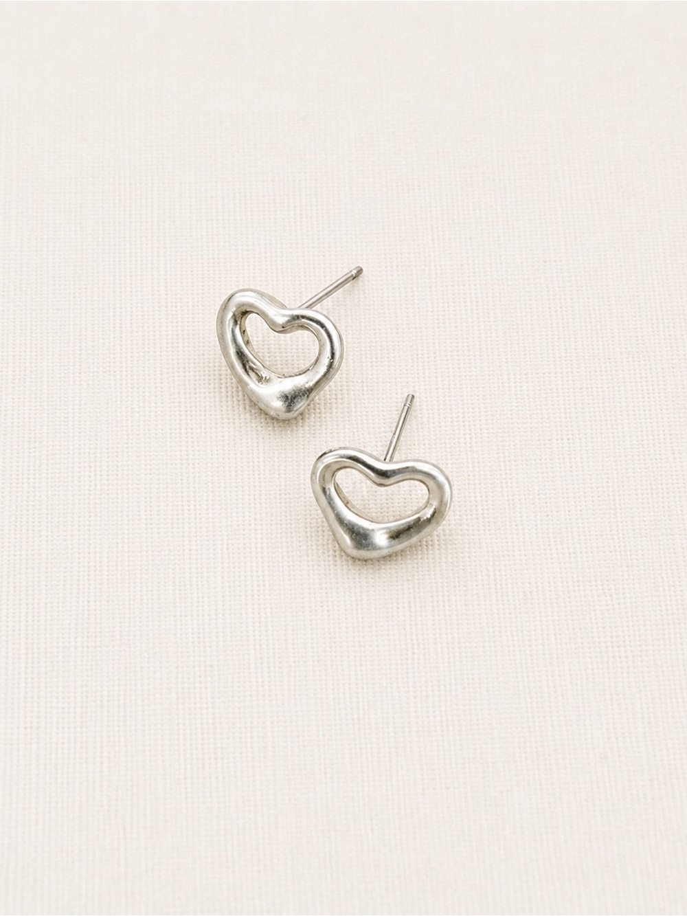 ✨ Tiffany & Co. Sterling Silver Elsa Peretti Open Heart Earrings Gift 11mm ✨